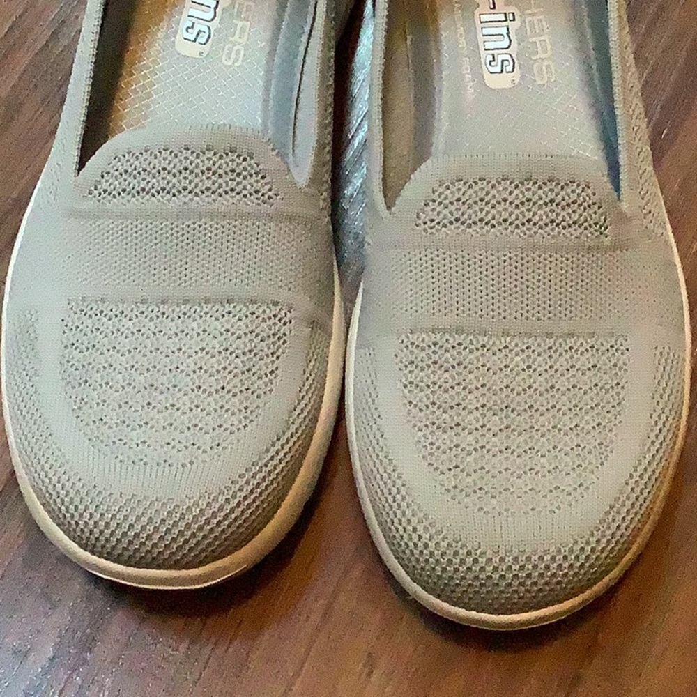 Skechers Hands-Free Slip-ins